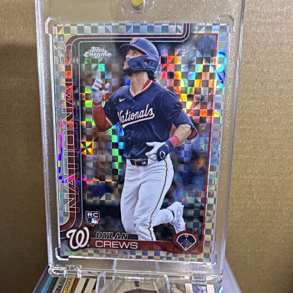 2025 Topps Topps Chrome Dylan Crews RC X-Fractor #146 Washington Nationals